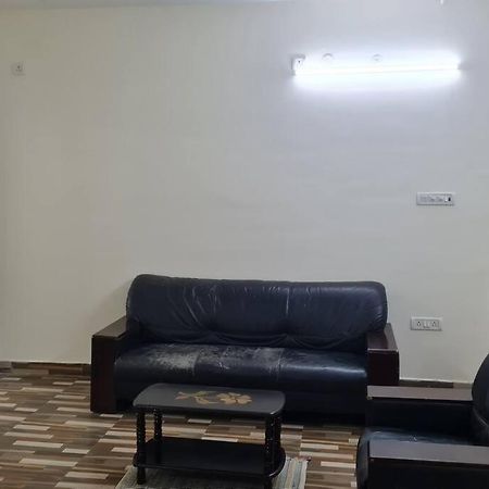 Kamalam 2 Bhk - Non Ac Villa Kojambuttúr Kültér fotó