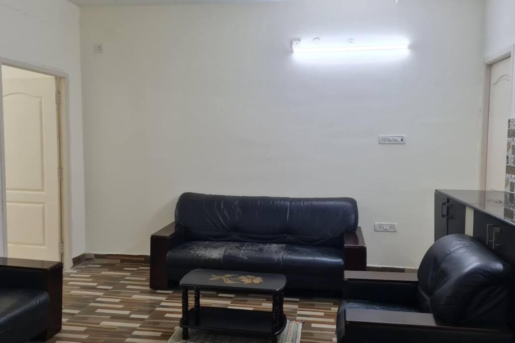 Kamalam 2 Bhk - Non Ac Villa Kojambuttúr Kültér fotó